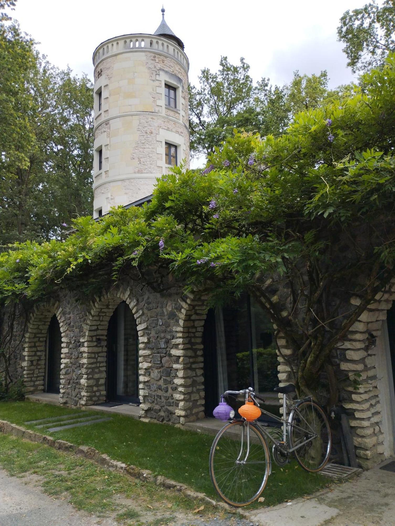 Chambres D'Hotes La Tour De Bellevue Saumur Exterior photo